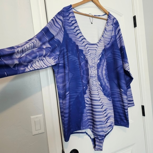 Making the Cut Bodysuit Womens Size 5X Blue Printed Skeleton Stretch Long Sleeve - Picture 3 of 10